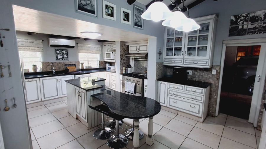 4 Bedroom Property for Sale in Vaalpark Free State